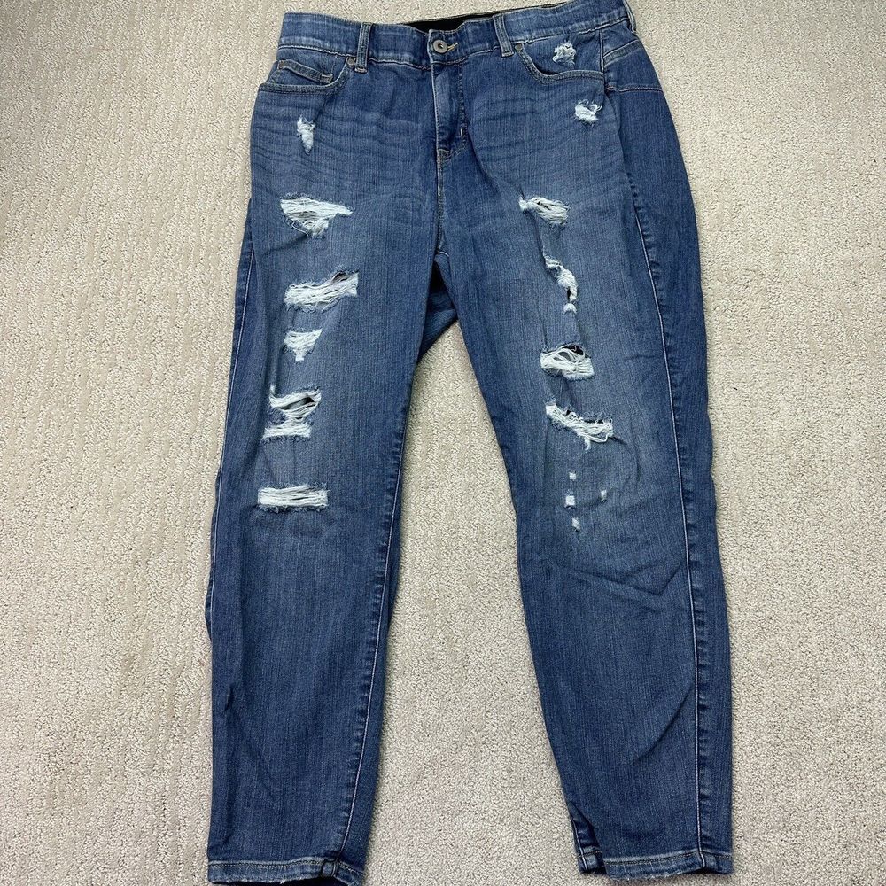 Torrid Jeans Women's 16s Blue Distressed‎ Denim